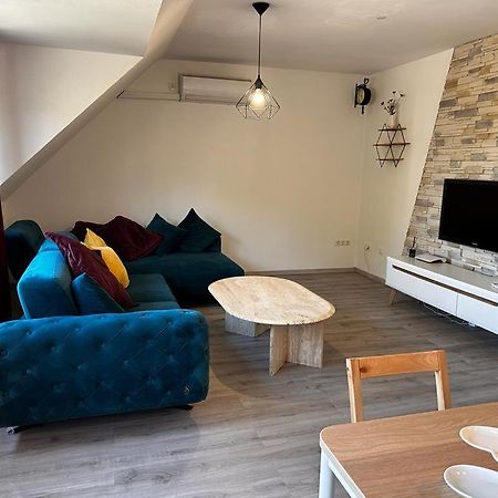A&V Apartments Wunderschoene Rheinblick Wohnung Zum Entspannen Apt Ela Duisburg Buitenkant foto