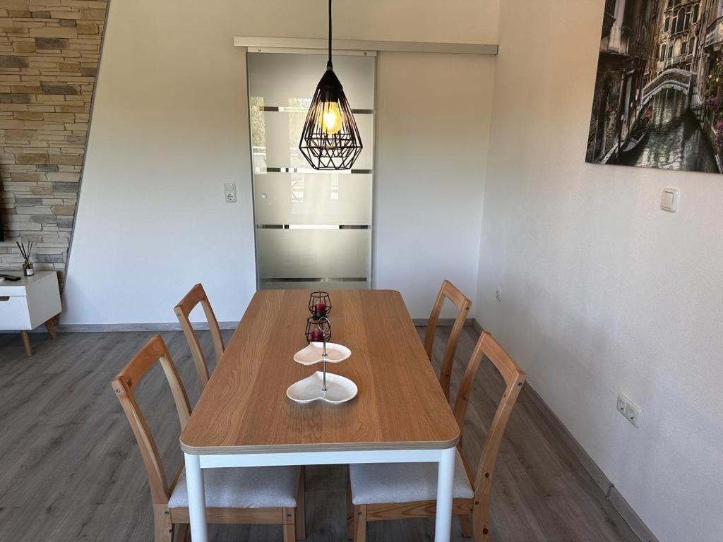 A&V Apartments Wunderschoene Rheinblick Wohnung Zum Entspannen Apt Ela Duisburg Buitenkant foto