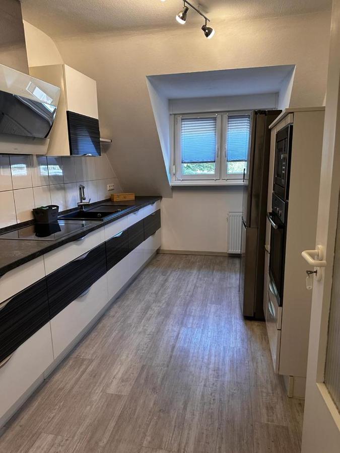A&V Apartments Wunderschoene Rheinblick Wohnung Zum Entspannen Apt Ela Duisburg Buitenkant foto