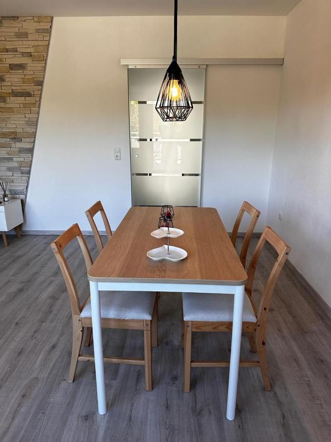 A&V Apartments Wunderschoene Rheinblick Wohnung Zum Entspannen Apt Ela Duisburg Buitenkant foto