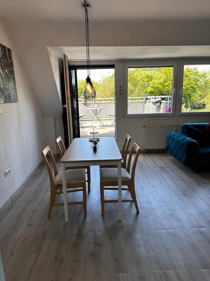 A&V Apartments Wunderschoene Rheinblick Wohnung Zum Entspannen Apt Ela Duisburg Buitenkant foto