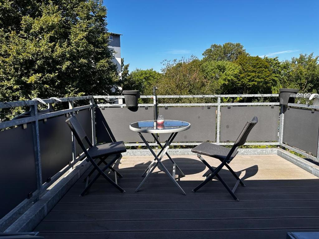 A&V Apartments Wunderschoene Rheinblick Wohnung Zum Entspannen Apt Ela Duisburg Buitenkant foto
