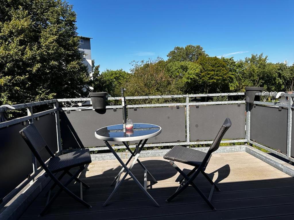 A&V Apartments Wunderschoene Rheinblick Wohnung Zum Entspannen Apt Ela Duisburg Buitenkant foto